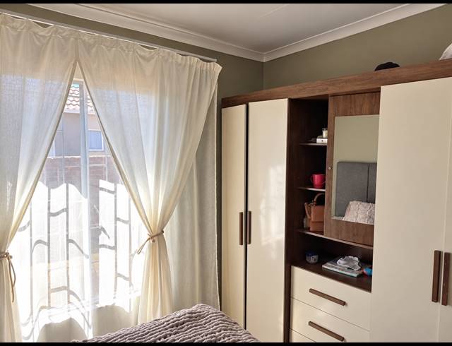 2 BEDROOM HOUSE FOR SALE IN SAVANNA CITY